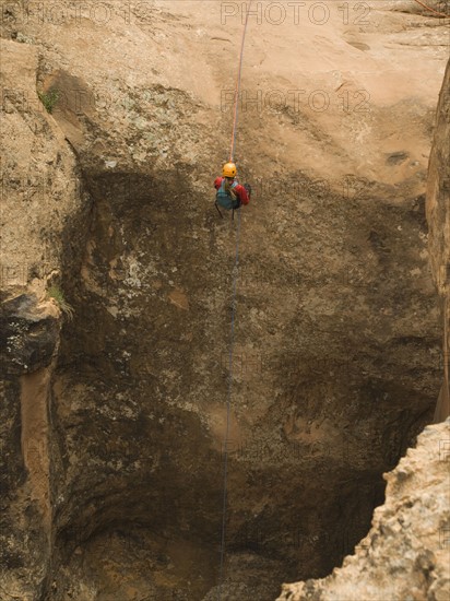 Man canyon rappelling. Date : 2007