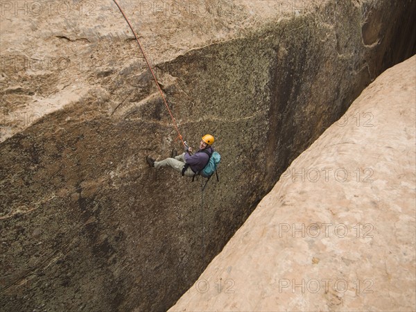 Man canyon rappelling. Date : 2007