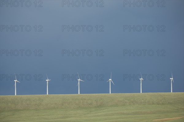 Row of energy windmills . Date : 2007