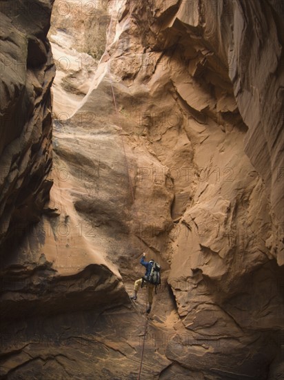 Man canyon rappelling. Date : 2007