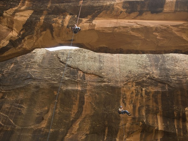 Couple canyon rappelling. Date : 2007