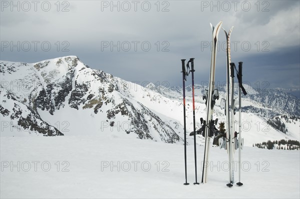 Skis and poles stuck in snow. Date : 2007