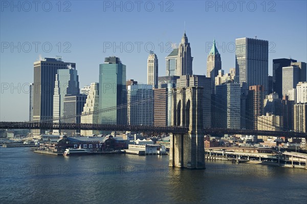 Lower Manhattan skyline New York NY. Date : 2006