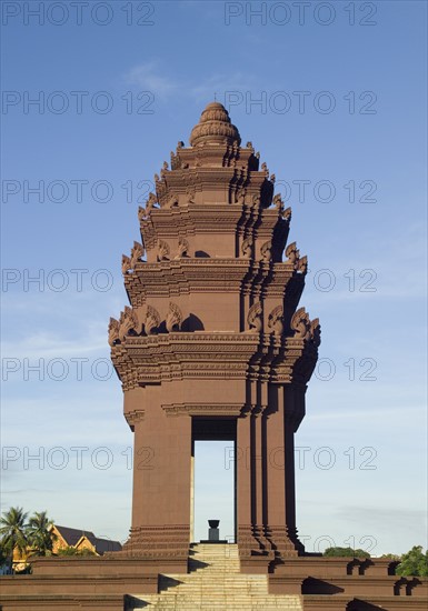 Independence Monument Phnom Penh Cambodia Kymer. Date : 2006