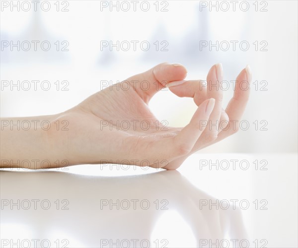 Close up of woman’s hand. Date : 2008