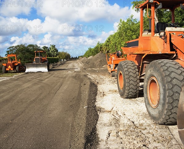 heavy construction equipment. Date : 2008