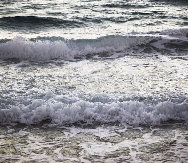 waves on the beach, erosion. Date : 2008