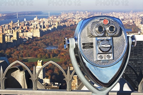 stationary viewer and Central Park, New York City. Date : 2008