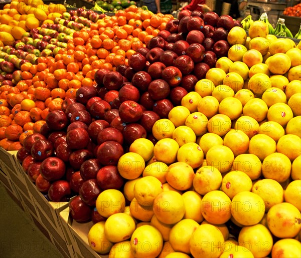 fruit stand. Date : 2008