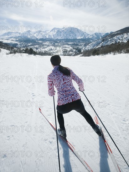 Woman cross country skiing. Date : 2008