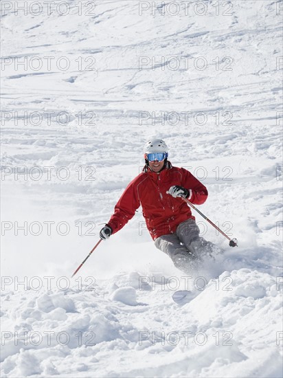 Man skiing downhill. Date : 2008