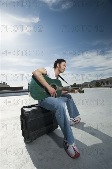 Man playing guitar. Date : 2008