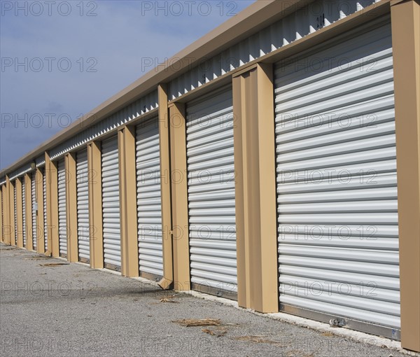 storage units. Date : 2008