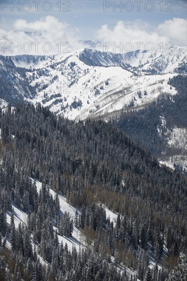 Snow covered mountains, Wasatch Mountains, Utah, United States. Date : 2008