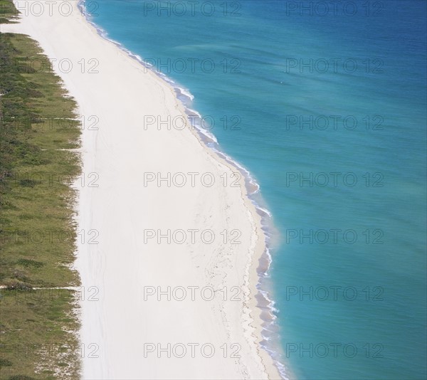 Aerial view of shoreline. Date : 2008