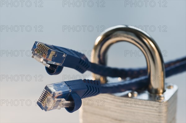 Close up of lock and ethernet cables. Date : 2008