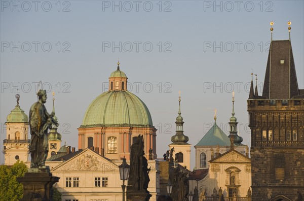 Statues and architectural buildings.