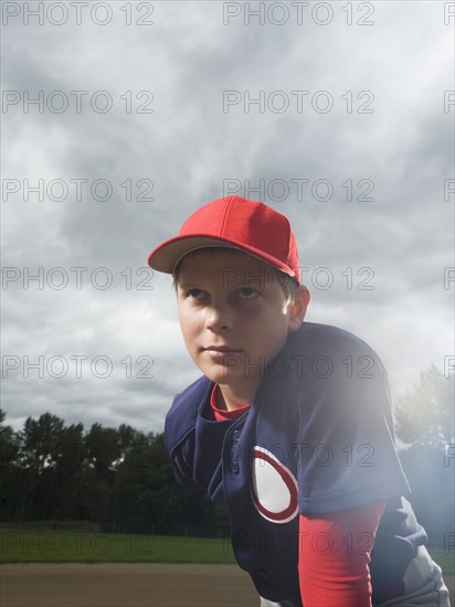 Baseball pitcher getting ready to throw ball. Date : 2008