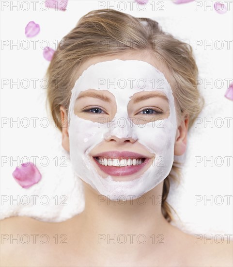 Young woman getting facial spa treatment. Date : 2008