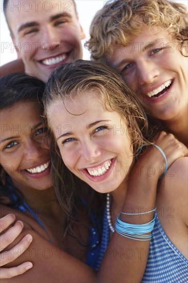 Young couples hugging on beach. Date : 2008