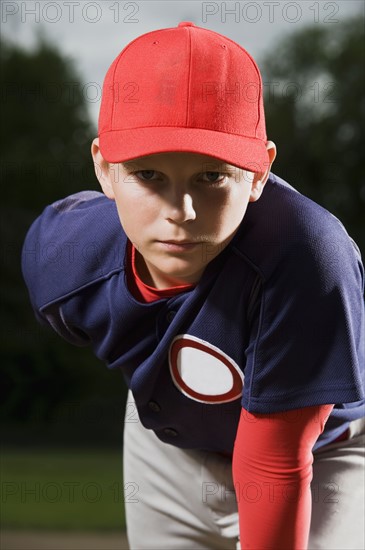 Baseball pitcher getting ready to throw ball. Date : 2008