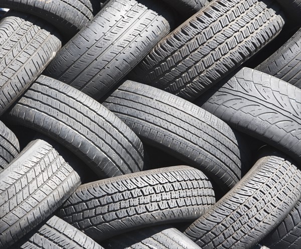 Pile of used tires. Date : 2008