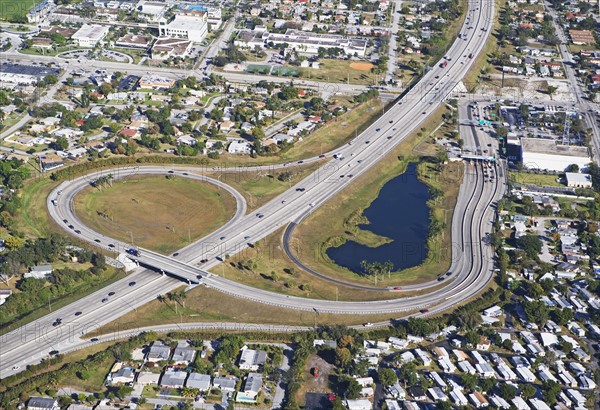 Aerial view of highway. Photographe : fotog