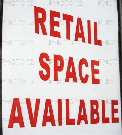 Retail space available sign. Photographe : fotog