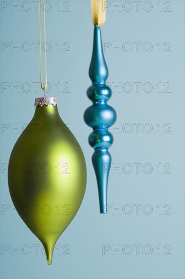 Christmas ornaments. Photographe : Kristin Lee