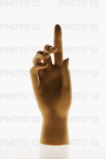 Mannequin hand pointing up. Photographe : Joe Clark