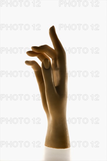 Mannequin hand pointing up. Photographe : Joe Clark