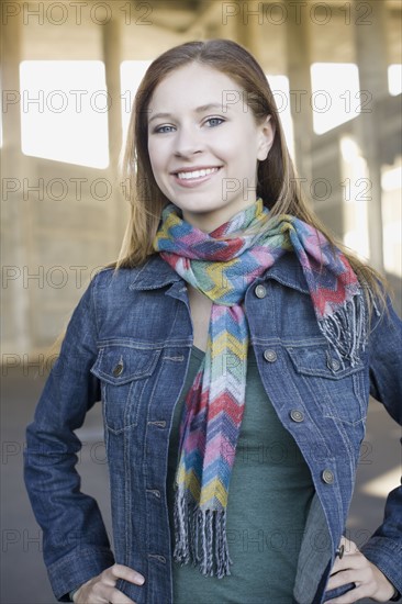 Portrait of young woman. Photographe : PT Images