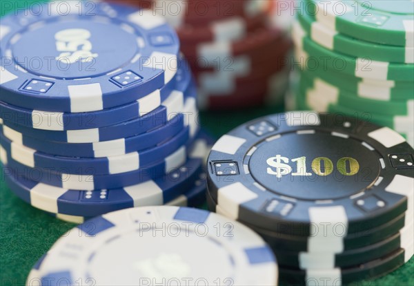 Stack of poker chips. Photographe : Christopher Grill