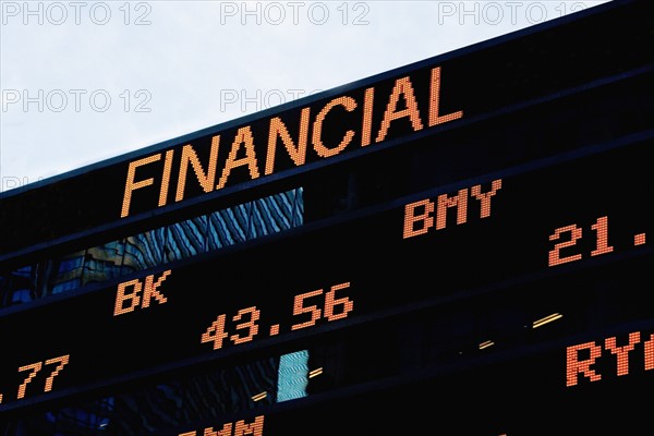 Stock ticker board. Photographe : fotog