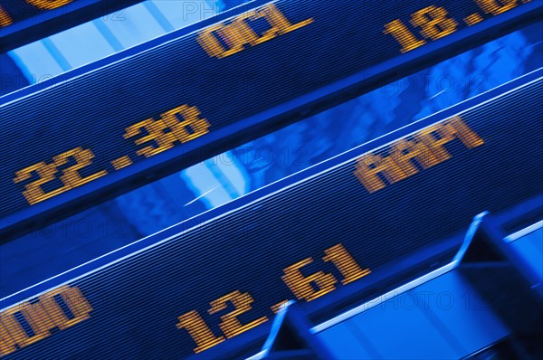 stock ticker in Times Square, New York City, New York, USA. Photographe : Daniel Grill