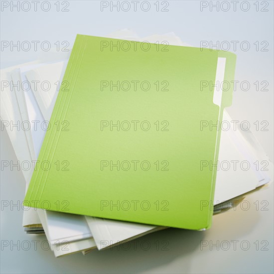 Pile of files. Photographe : Jamie Grill