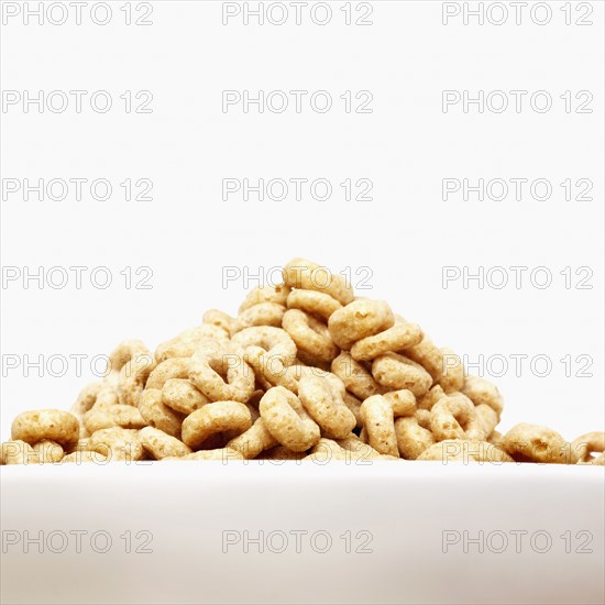 Breakfast cereals in bowl. Photographe : Joe Clark