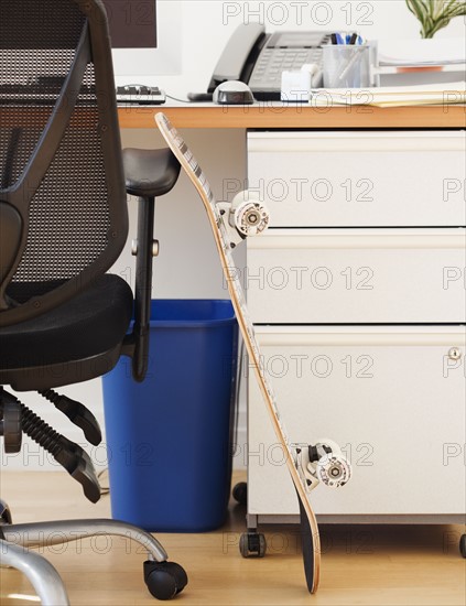 Office partition of young employee. Photographe : Jamie Grill