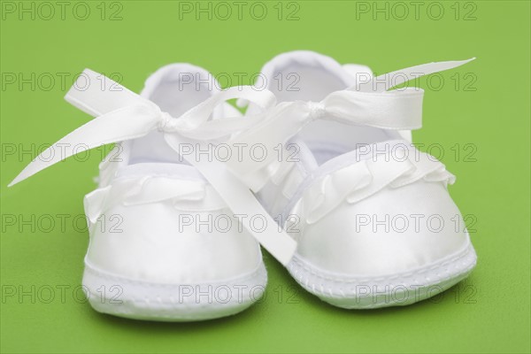 Baby booties. Photographe : Kristin Lee