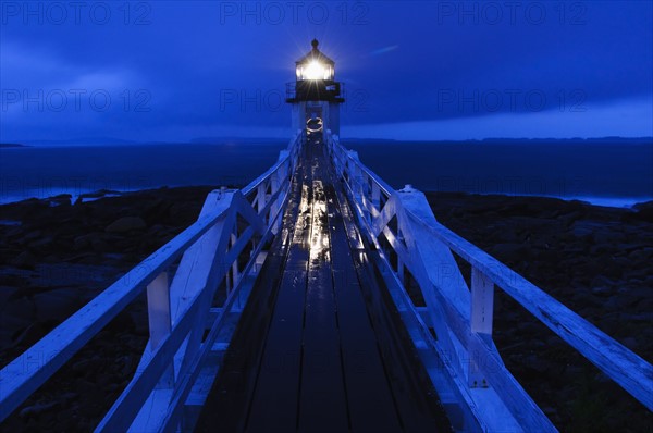 Lighthouse beacon