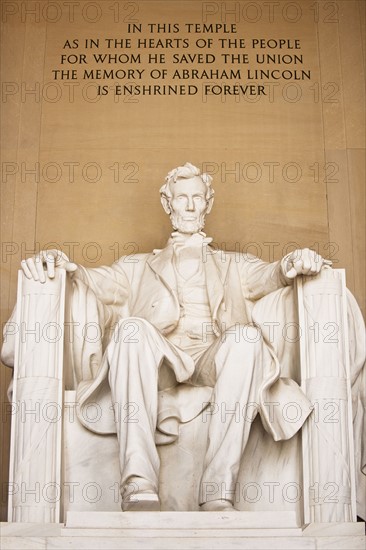Statue of Abraham Lincoln.