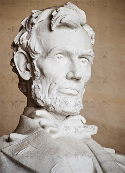 Statue of Abraham Lincoln.