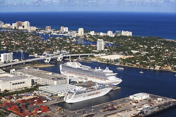 Cruise ship docked in Florida. Photographer: fotog