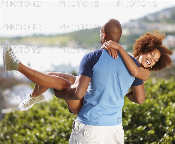 Playful couple. Photographer: momentimages