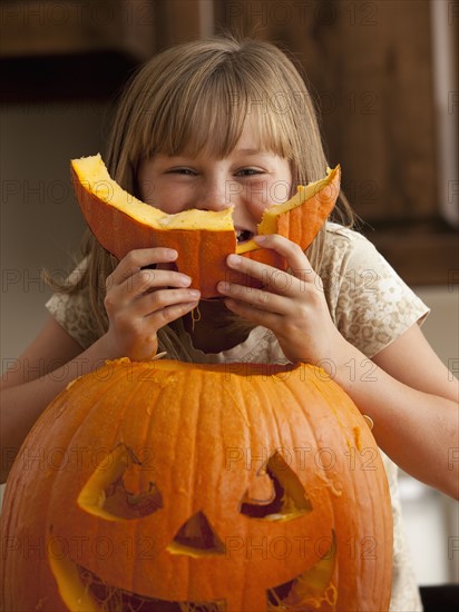 Pumpkin carving. Photographer: Mike Kemp