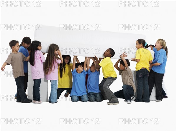 Group of children. Photographer: momentimages