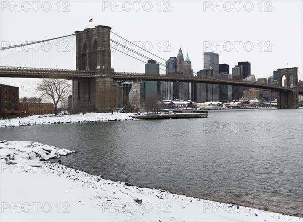 Brooklyn bridge. Photographer: fotog