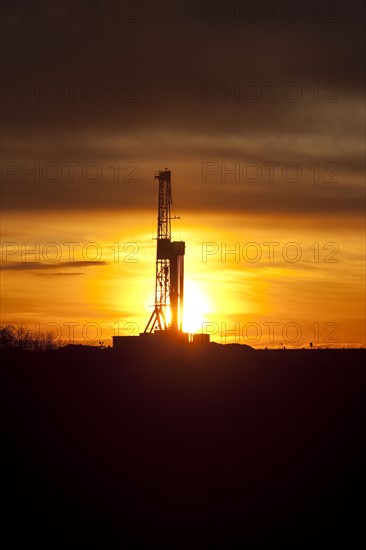 Silhouette of a drill rig. Photographer: Dan Bannister