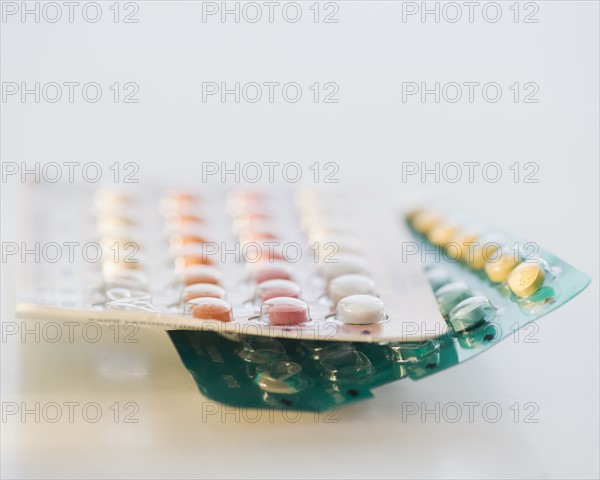 Birth control pills. Photographe : Jamie Grill