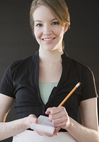 Waitress writing order. Photographe : Jamie Grill